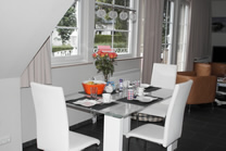 Fr&uuml;hst&uuml;ckstisch